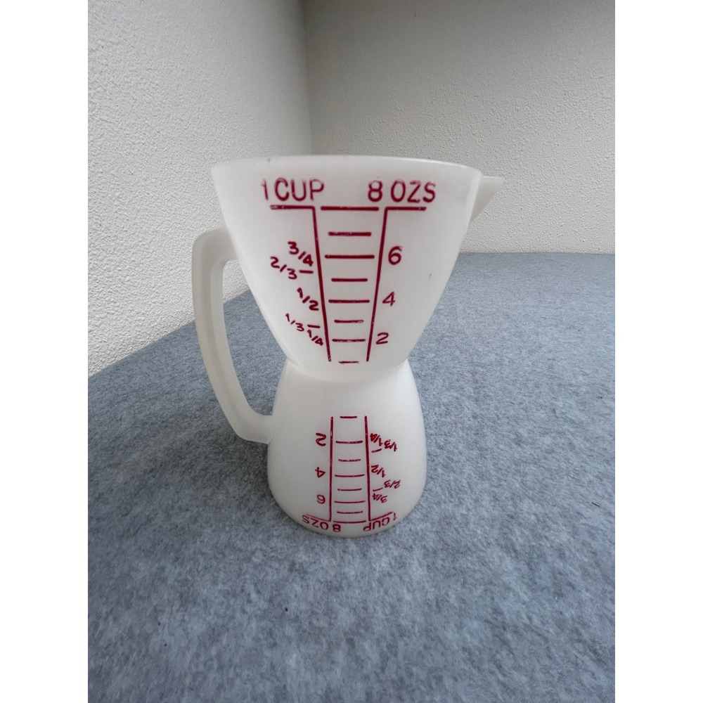 Vintage Tupperware Hourglass Measuring Cup 1 Cup 8 oz Red Lettering White 1243